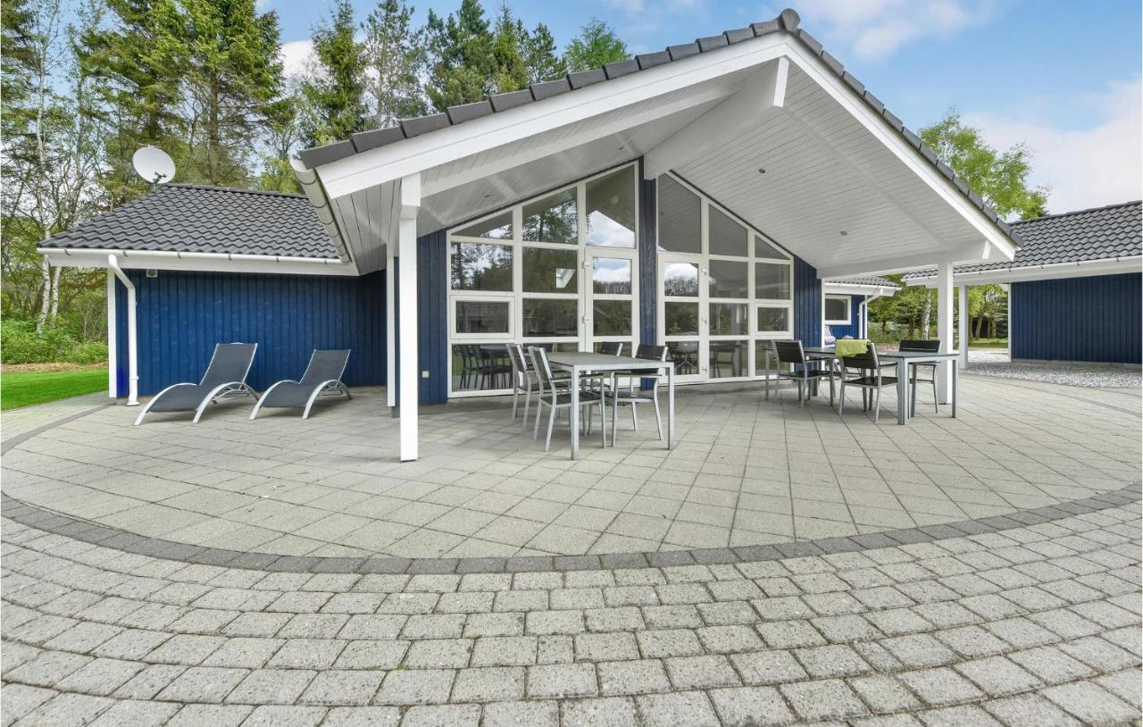 Awesome Home In Oksbl With 4 Bedrooms, Sauna And Wifi Oksbøl Bagian luar foto